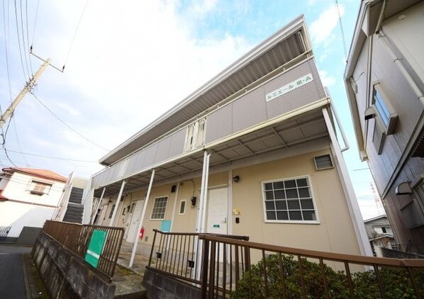 ルミエール泉Aの物件外観写真